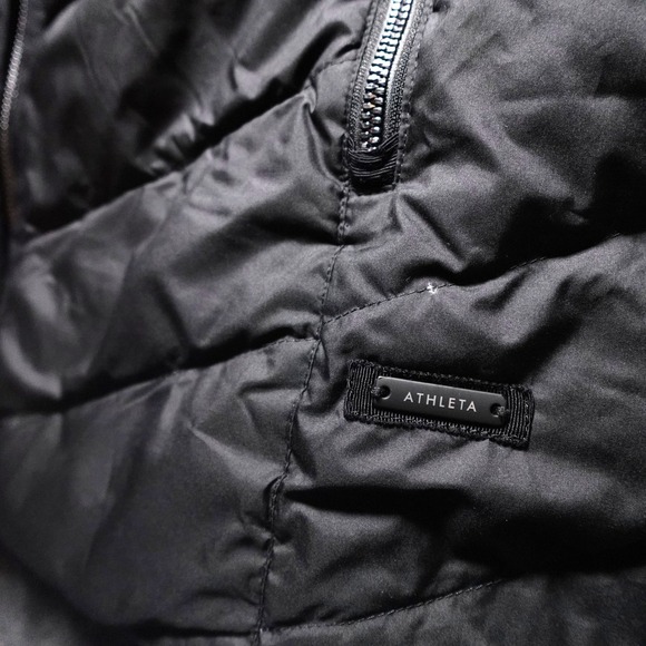Athleta Puffer Vest Goose Down Quilted Gorpcore Womens Size S Black - Picture 4 of 11